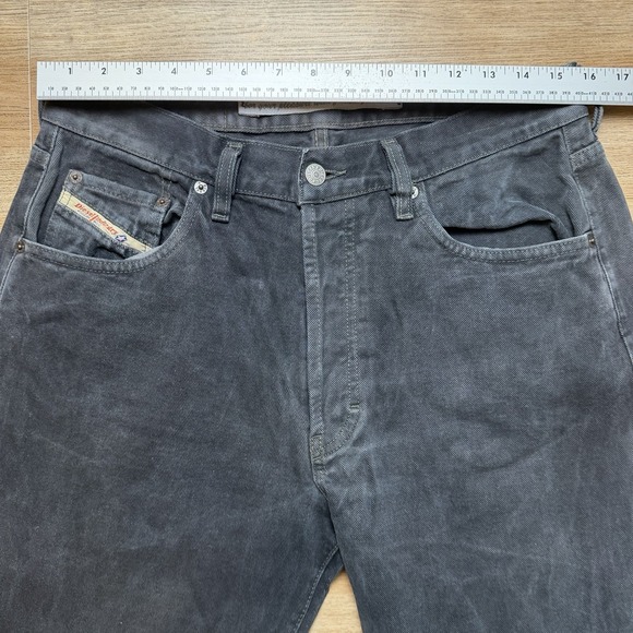 Vintage Diesel Cheyenne Jeans Men 32x30 Black Straight Leg Whiskered Faded Y2K - Picture 8 of 12